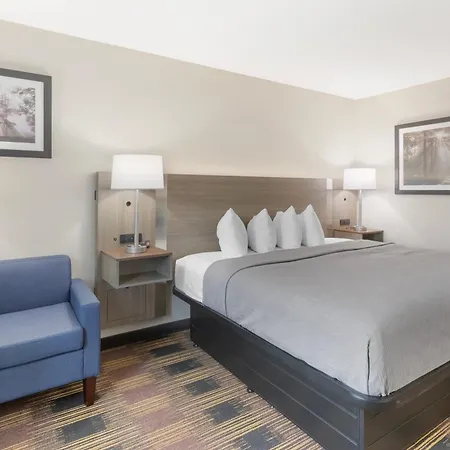 Quality Inn Newton At I-80-2